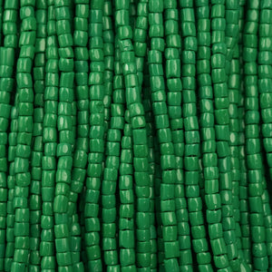 Opaque Dark Green (93C15)